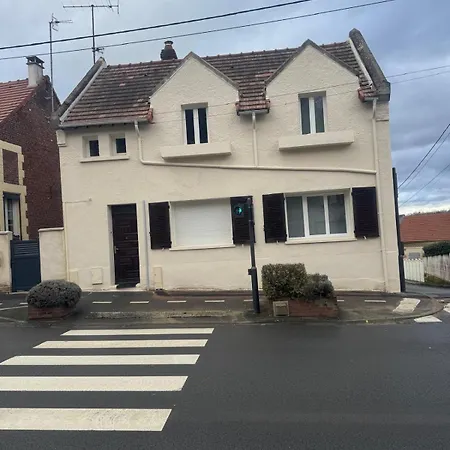 La Indigo 4 Personnes 3 Lits Bureau Fibre Proche Gare De Compiegne Janville