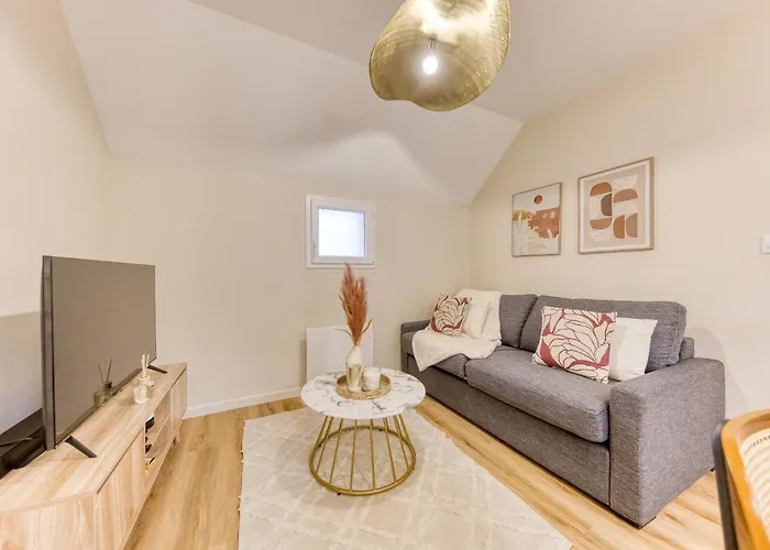 La Indigo 4 Personnes 3 Lits Bureau Fibre Proche Gare De Compiegne